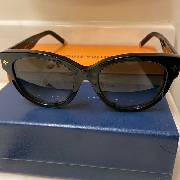 LOUIS VUITTON MONOGRAM ROUND SUNGLASSES BRAND NEW BLACK ! GOLD DETAILED STARS - Picture 2 of 8